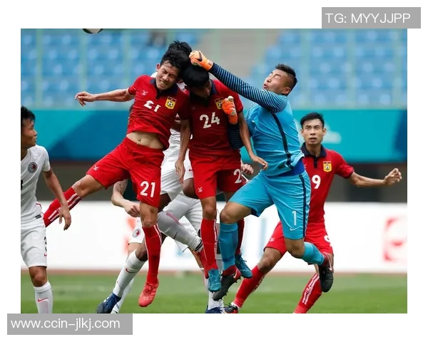 中国足球队在友谊赛中以7比2战胜老挝队展现强大实力